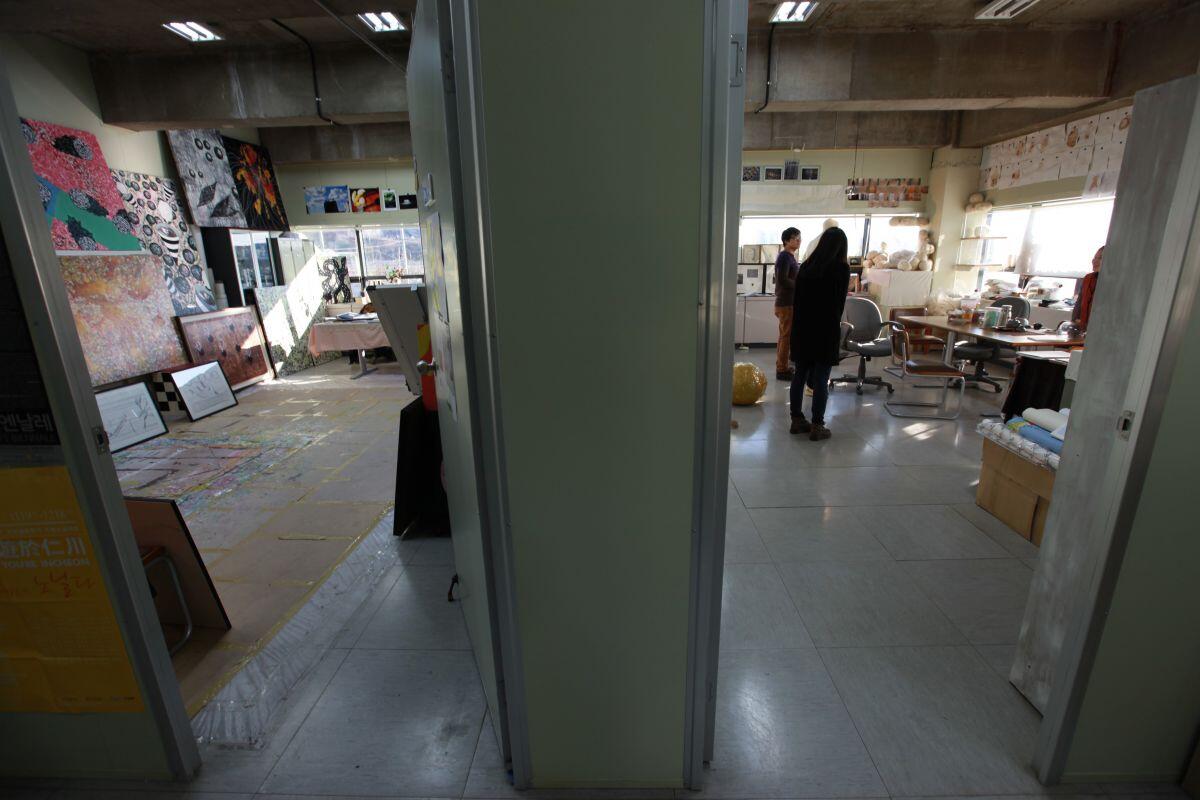 20110401_OCI Open Studio_19.jpg