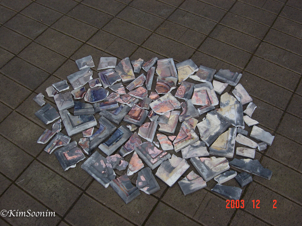 20031202Frame_04.jpg